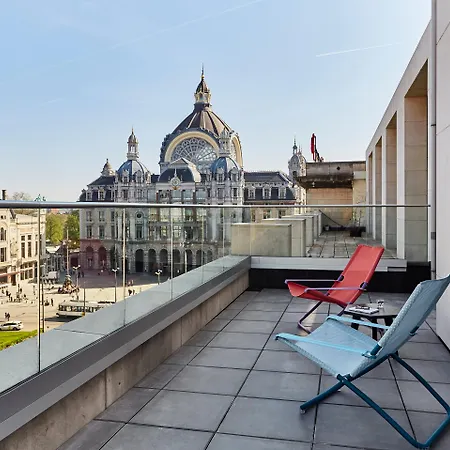Hotel Indigo Centre By Ihg 4*